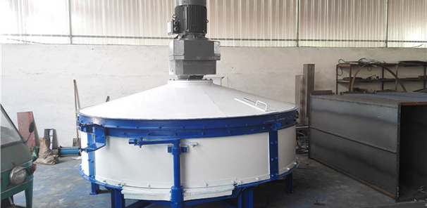 玻璃混料機(jī)在加工原料里有什么樣的優(yōu)勢(shì)？